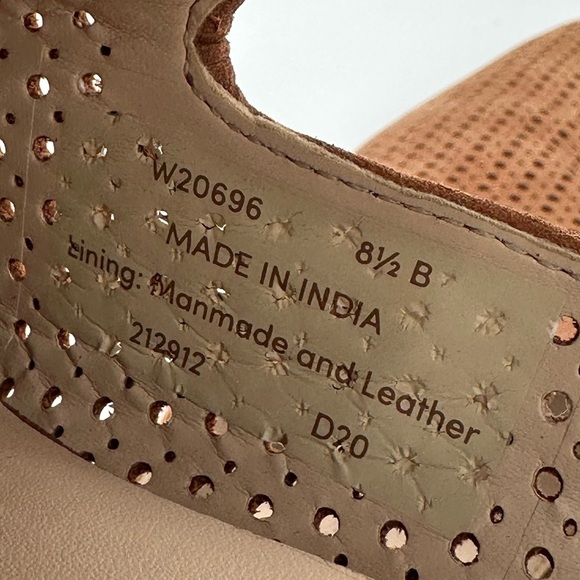 Cole haan womens flats size 8.5 tan suede laser cut dot pointy toe slip on mules - Picture 11 of 12